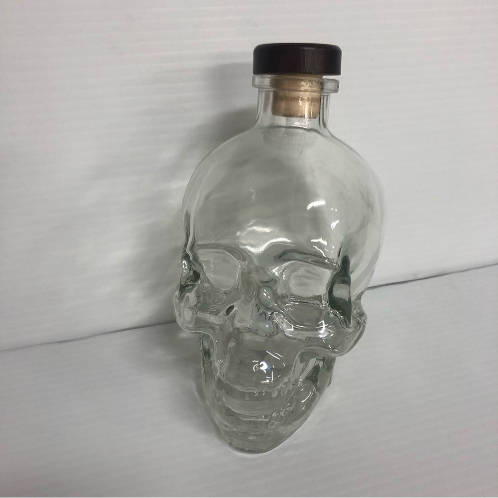 Vodka Bottle 750ml Crystal Head Skull Decanter Glass Empty Dan Aykroyd Stopper